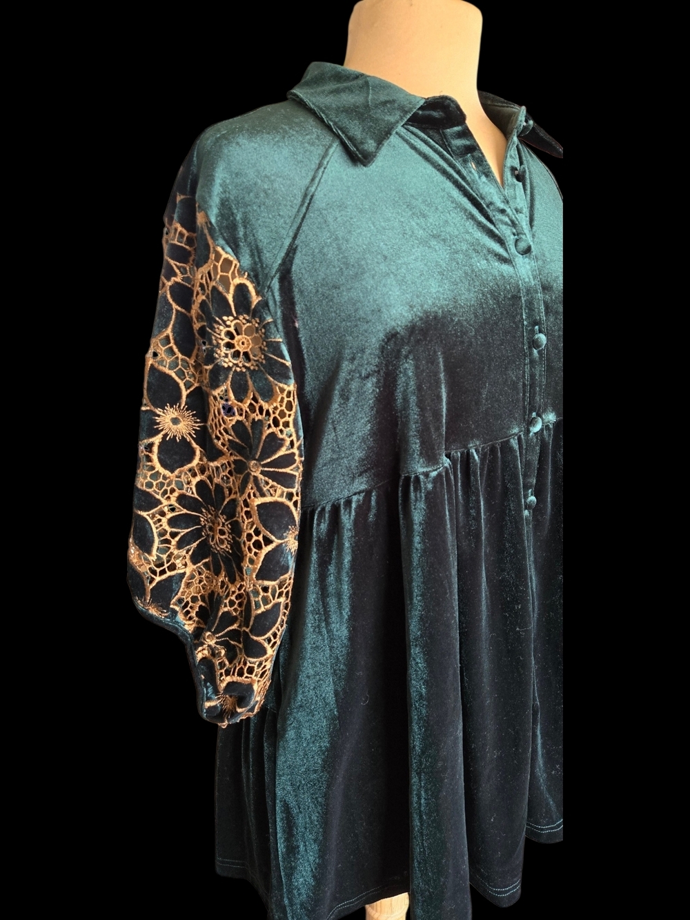 Umgee Teal Velvet Button-Front Tunic with Crochet Lace Sleeves - Picture 5 of 6